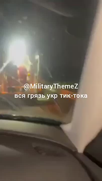 В Харькове ночью из окна третьего этажа ТЦК выпал мужчина