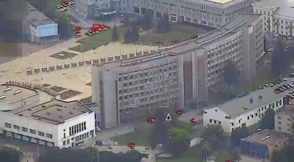 Здание Сумского Городского Совета в объективе нашего дрона