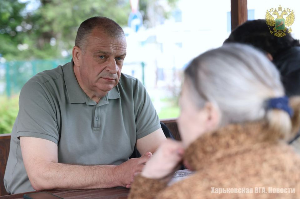 Сотрудники ВГА Харьковской области совместно с военнослужащими ВС РФ эвакуировали 2 человека из населённого пункта Стрелечья Харьковской области Сотрудники ВГА Харьковской области совместно с военнослужащими ВС РФ эвакуировали 2 человека из населённого пункта Стрелечья Харьковской области