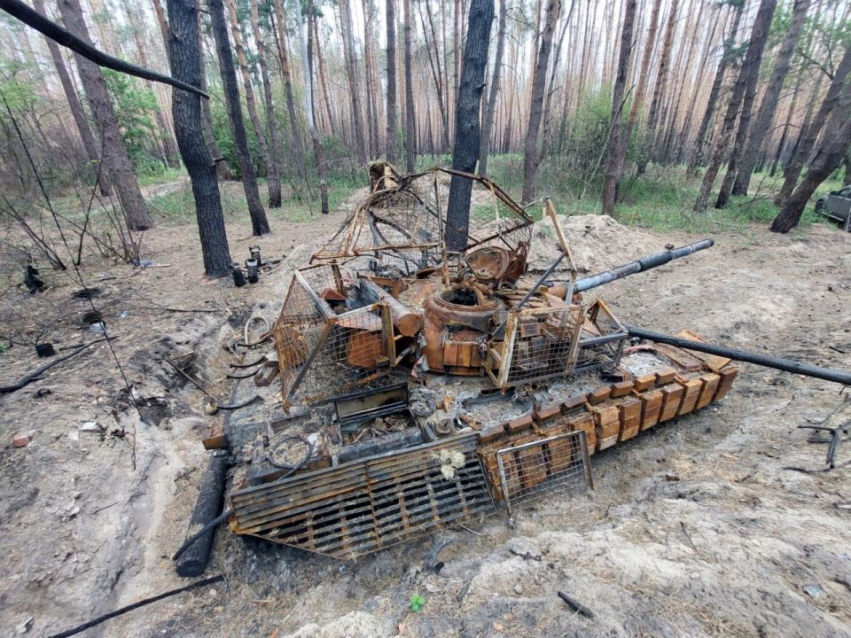 Уничтоженный украинский Т-64БВ в Харьковской области