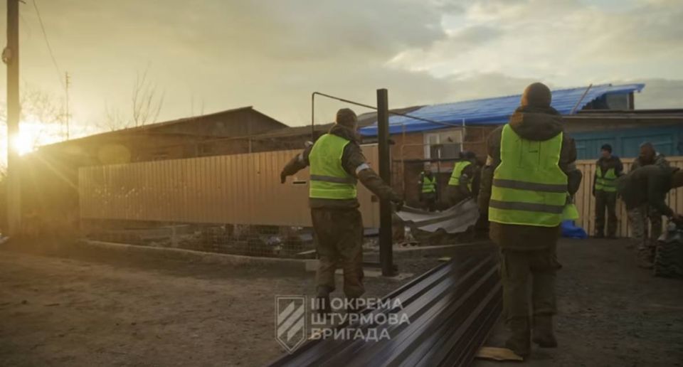 "Азов" и военнопленные: гуманитарное действие или политический расчет?