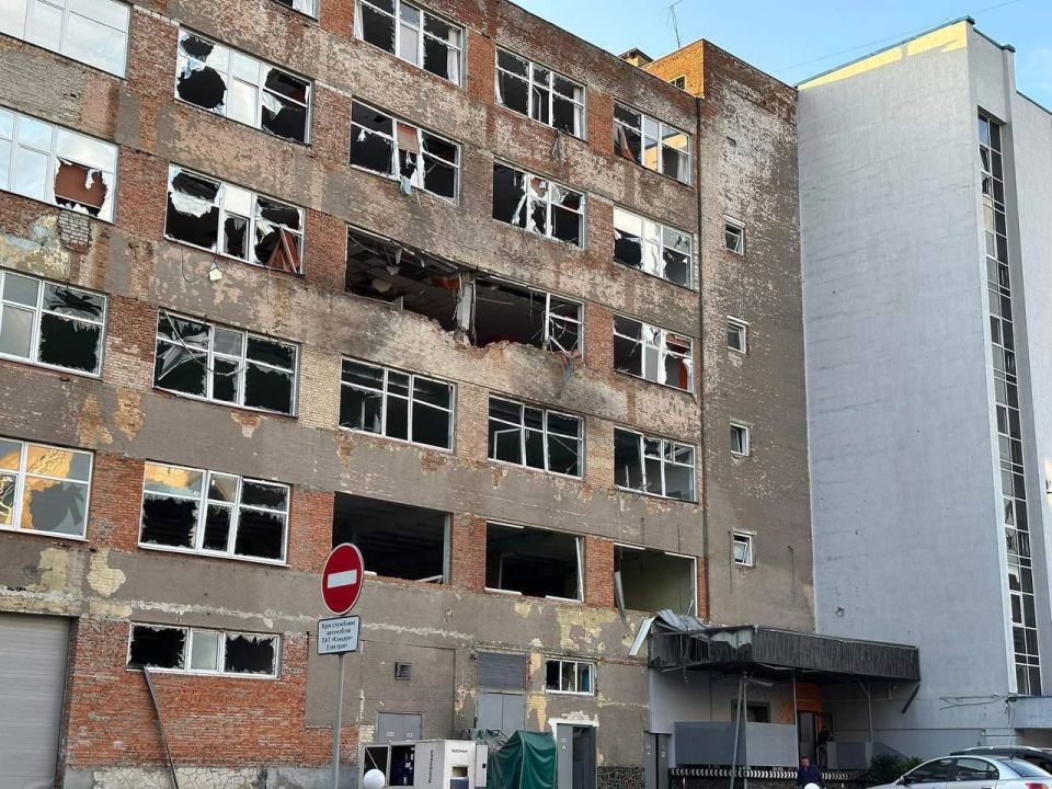            :  700   15  -101      10 ,     