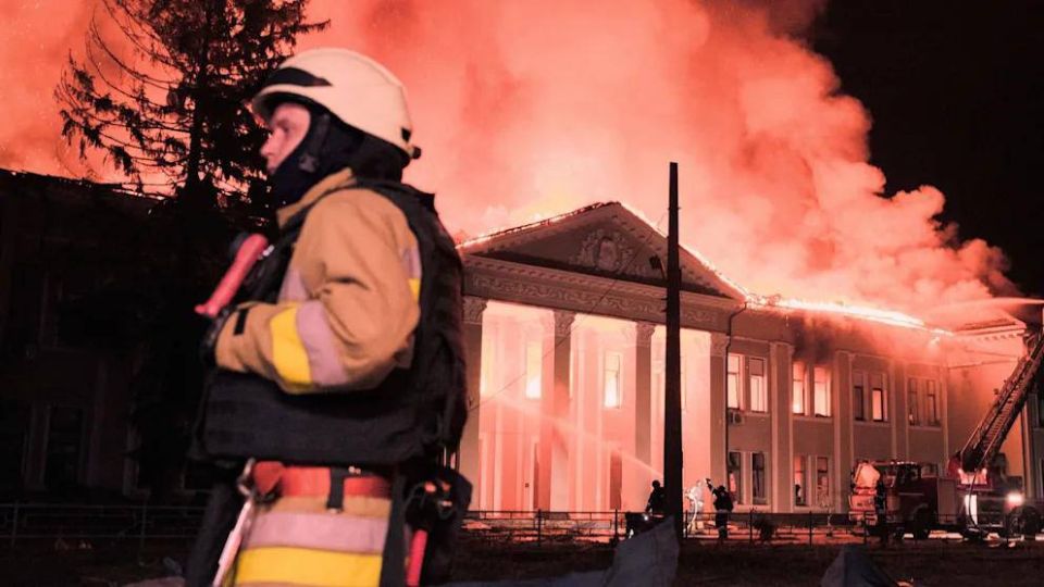 Сергей Мардан: Целью ночных ударов по Харькову стало административное здание компании FED, которая специализируется на научных исследованиях, разработке и обслуживании компонентов для самолетов и вертолетов Сергей Мардан: Целью ночных ударов по Харькову стало административное здание компании FED, которая специализируется на научных исследованиях, разработке и обслуживании компонентов для самолетов и вертолетов