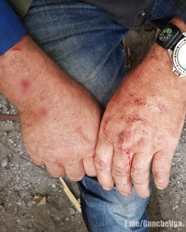 Виталий Ганчев: Вооружённые формирования Украины, применяя БПЛА, произвели дистанционное минирование одной из автодорог на территории Харьковской области, находящейся под административным управлением Военно-гражданской... Виталий Ганчев: Вооружённые формирования Украины, применяя БПЛА, произвели дистанционное минирование одной из автодорог на территории Харьковской области, находящейся под административным управлением Военно-гражданской...