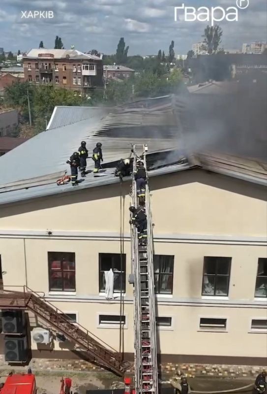 Последствия российского удара по промышленному предприятию в Харькове Последствия российского удара по промышленному предприятию в Харькове