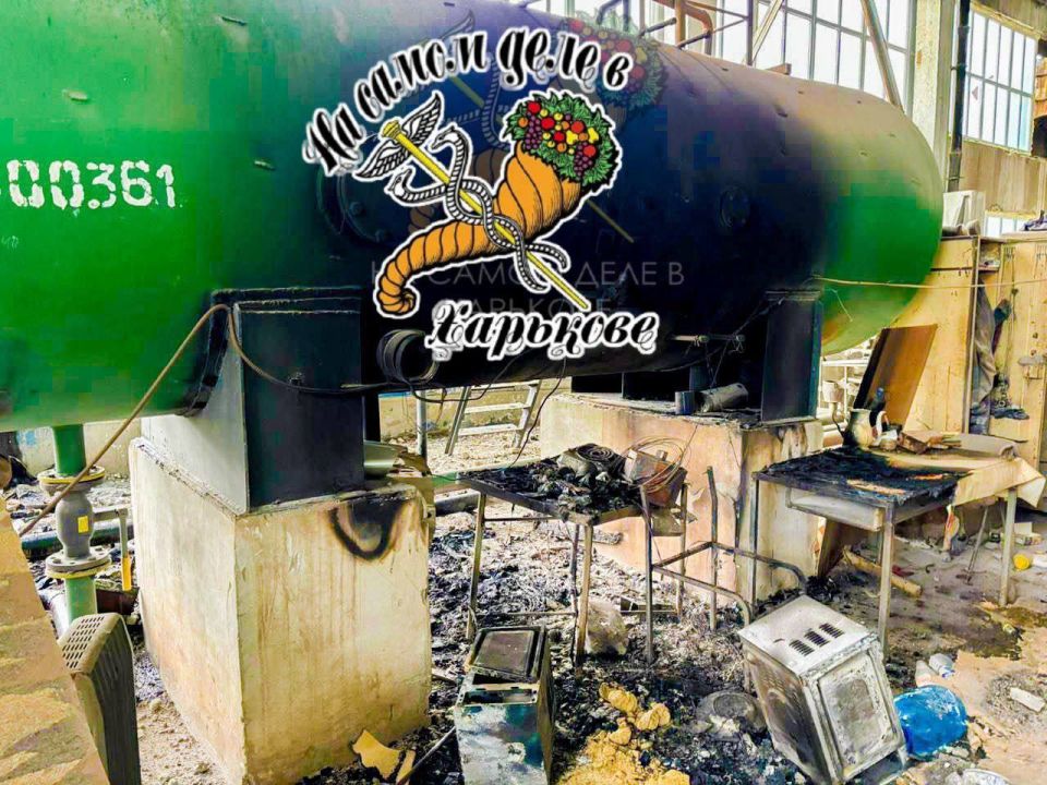 Так же украинские паблики сообщают, что удар пришелся по котельной Так же украинские паблики сообщают, что удар пришелся по котельной