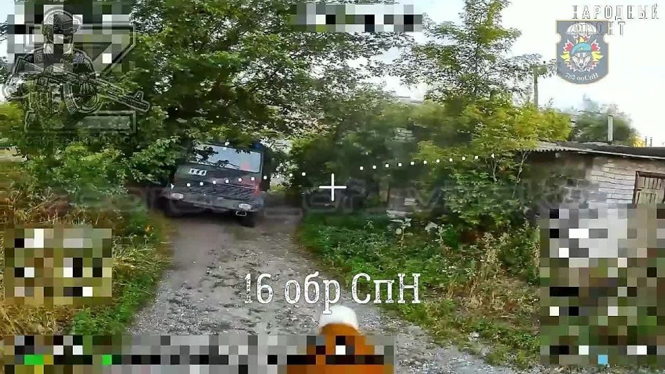 Работают бойцы 16 обр СпН. Уничтожение вражеского грузовика с РЭБ в районе н.п. Купянск-Узловой