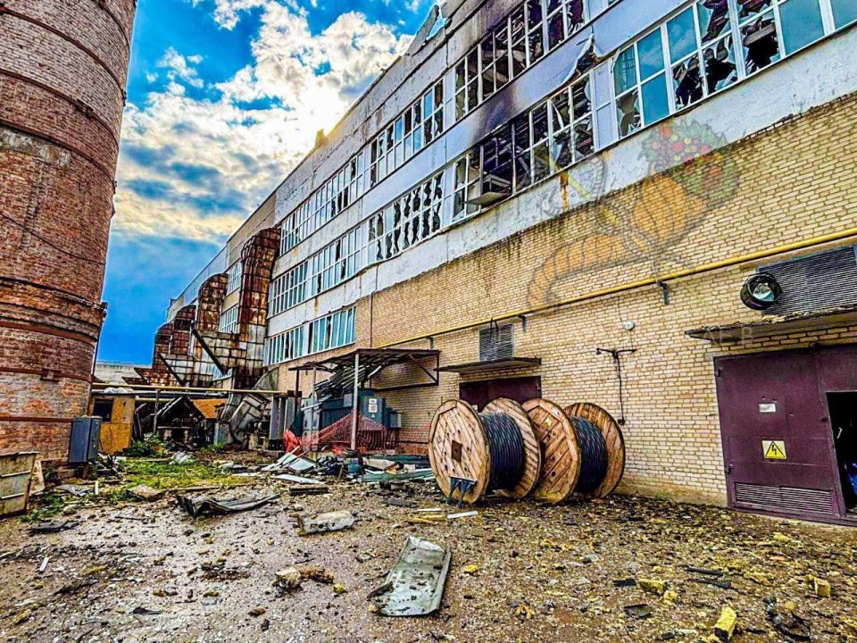 Так же украинские паблики сообщают, что удар пришелся по котельной