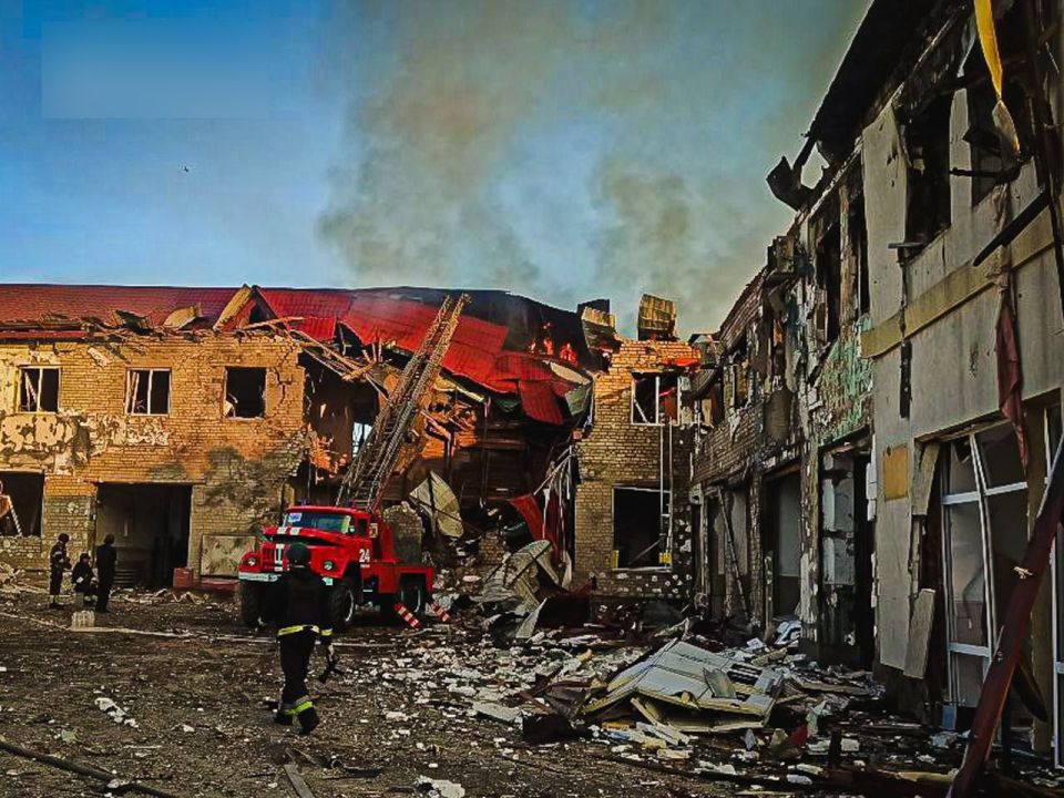 WarGonzo: Российские удары парализовали военную логистику ВСУ под Лозовой WarGonzo: Российские удары парализовали военную логистику ВСУ под Лозовой