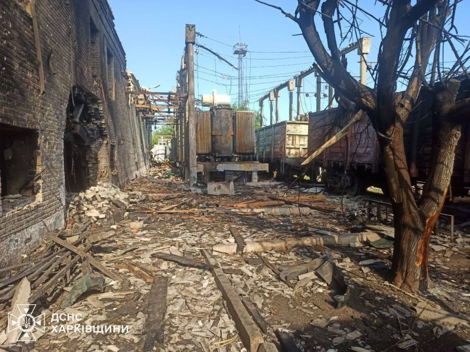 Дроны-камикадзе «Герань-2» ночью нанесли удар по железнодорожной станции в Лозовой Харьковской области Дроны-камикадзе «Герань-2» ночью нанесли удар по железнодорожной станции в Лозовой Харьковской области