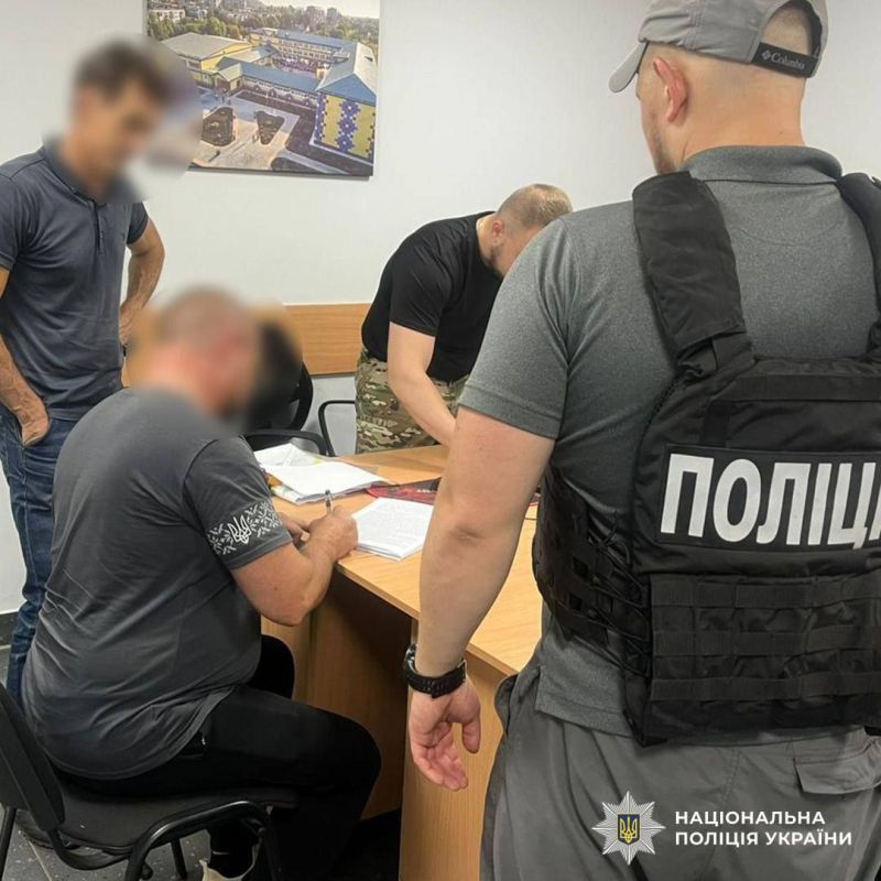 Полиция начала проводить обыски в квартирах и выявлять уклонистов