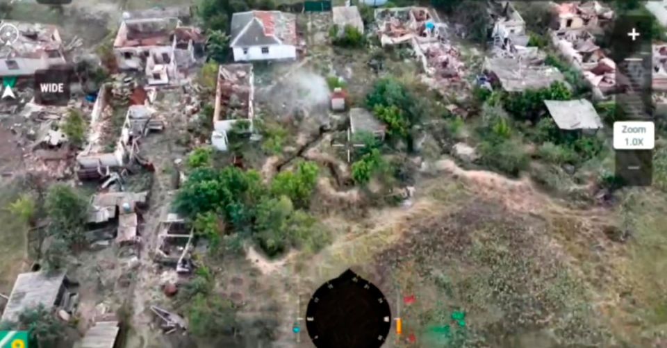 Вообще, украинскому министерству обороны пора уже выпускать методические рекомендации по оборудованию опорных пунктов внутри жилой застройки