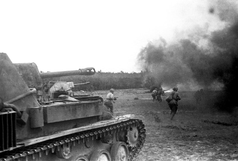 23 августа в России отмечается День воинской славы: ровно 82 года назад победой красноармейцев завершилась Курская битва 23 августа в России отмечается День воинской славы: ровно 82 года назад победой красноармейцев завершилась Курская битва