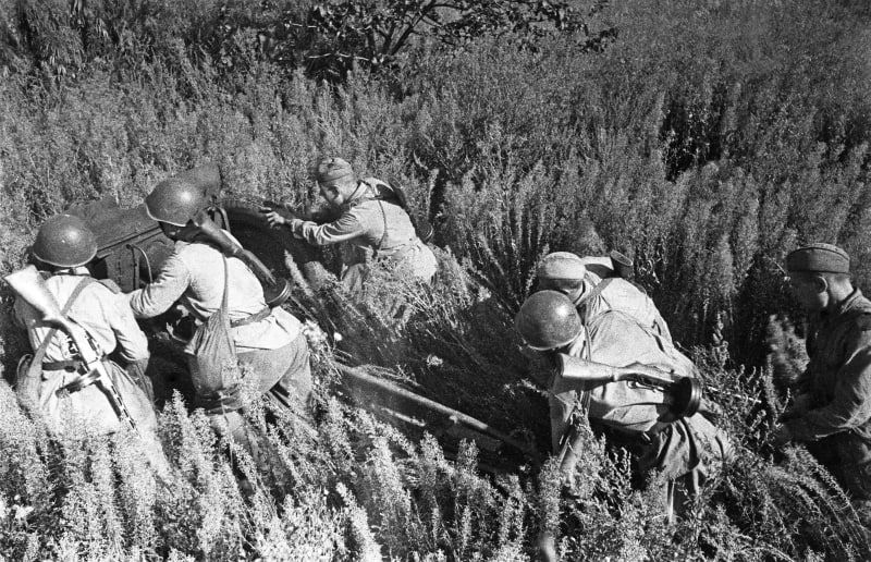 23 августа в России отмечается День воинской славы: ровно 82 года назад победой красноармейцев завершилась Курская битва 23 августа в России отмечается День воинской славы: ровно 82 года назад победой красноармейцев завершилась Курская битва