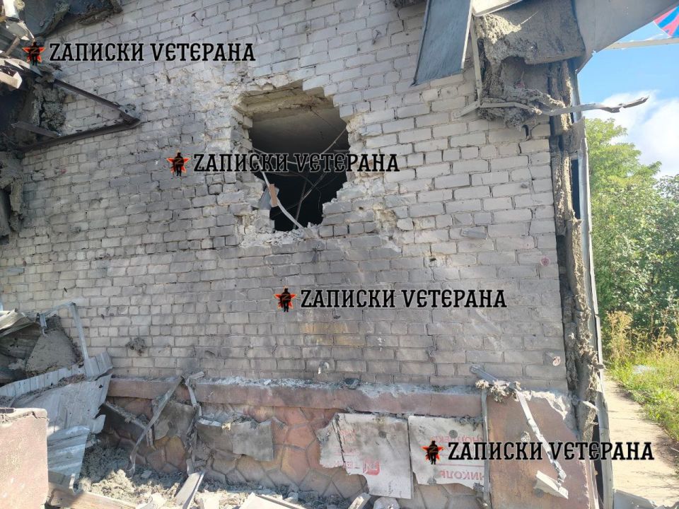 В Шебекино противник нанес артиллерийский удар по жилому дому В Шебекино противник нанес артиллерийский удар по жилому дому