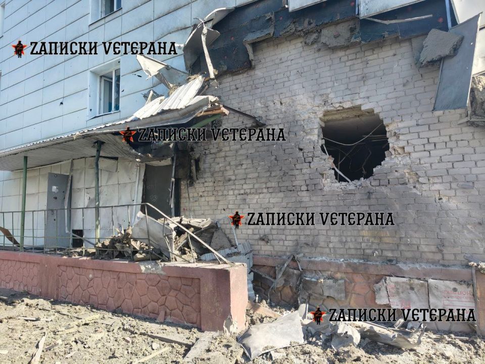 В Шебекино противник нанес артиллерийский удар по жилому дому В Шебекино противник нанес артиллерийский удар по жилому дому