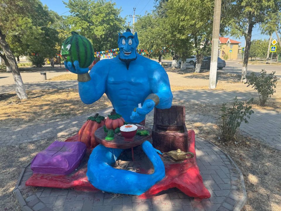 Александр Малькевич: Геническ: город оживших мультфильмов и патриотических муралов! Александр Малькевич: Геническ: город оживших мультфильмов и патриотических муралов!