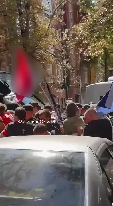   *        *  