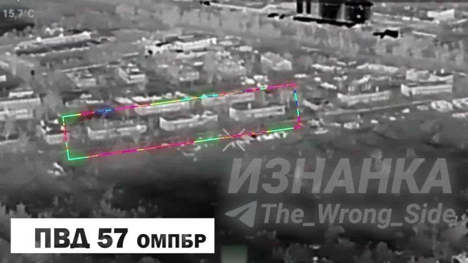 Мощный удар четырьмя ФАБ-500 с УМПК по ПВД 57 омпбр ВСУ в Волчанске Харьковской области