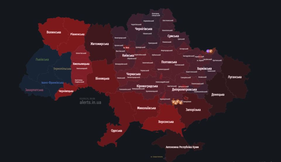 «Червона» тревога по всей Украине: Больше сотни дронов ВС РФ поднялись в небо