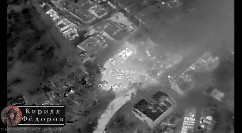 И бомбой вдобавок, чтоб не втыкали И бомбой вдобавок, чтоб не втыкали