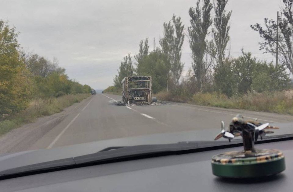 Армия России перерезает снабжение врага по трассе Славянск-Изюм Армия России перерезает снабжение врага по трассе Славянск-Изюм