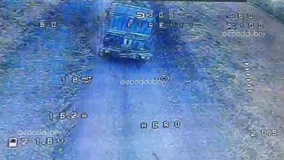 Евгений Поддубный: Редкую птицу подбили разведчики 1-й ТА: на последних кадрах, что успел передать наш дрон – румынская РСЗО APR-40 (аналог нашей БМ-21)