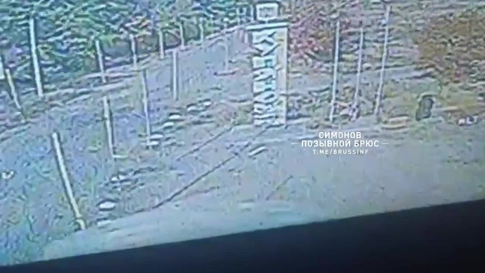 Александр Симонов: Легендарная группа Конторы передает привет просроченному Зеленскому из Купянска, за который продолжаются бои