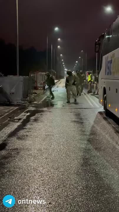 Сегодня ночью польская сторона в одностороннем порядке закрыла все оставшиеся пункты пропуска с Беларусью.