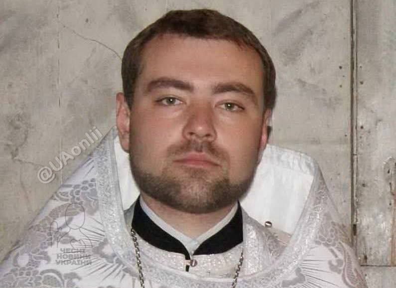 Люди берут в руки не лопаты ,как мечтал Кулеба, а топоры чтобы защитить свою жизнь от аккупантов!