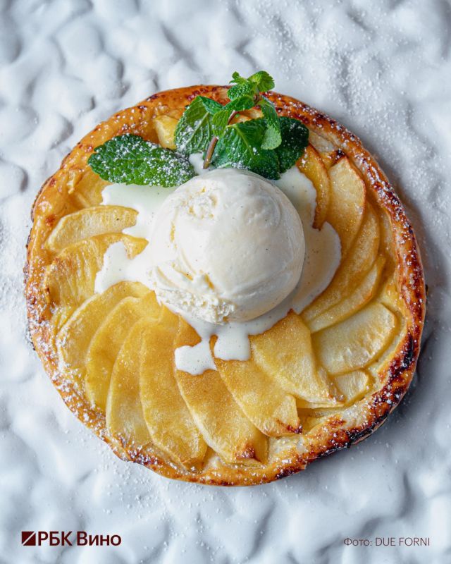 Семь рецептов яблочных пирогов для дома от шефов модных ресторанов