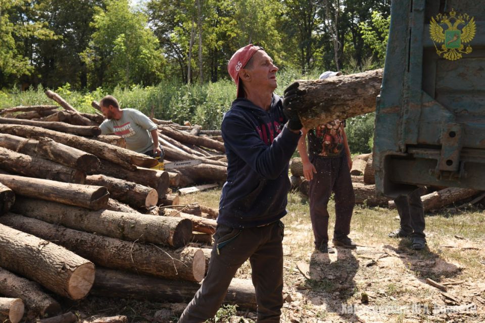 Военно-гражданская администрация при поддержке Ассоциации «Наш Харьков» продолжает обеспечивать население Харьковской области углём и дровами к отопительному сезону Военно-гражданская администрация при поддержке Ассоциации «Наш Харьков» продолжает обеспечивать население Харьковской области углём и дровами к отопительному сезону
