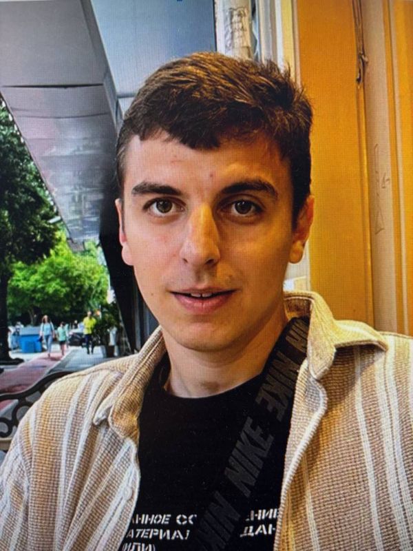 Свобода слова на современном этапе развития превратилась в действующий институт выражения своих мыслей Свобода слова на современном этапе развития превратилась в действующий институт выражения своих мыслей