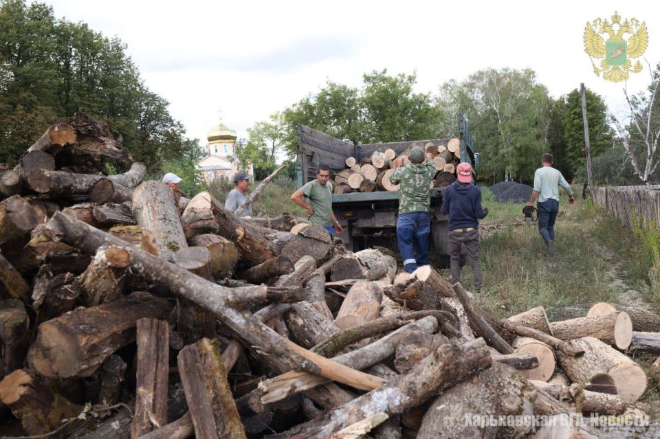 Военно-гражданская администрация при поддержке "Наш Харьков" обеспечивает жителей освобожденной территории Харьковской области углём и дровами к отопительному сезону