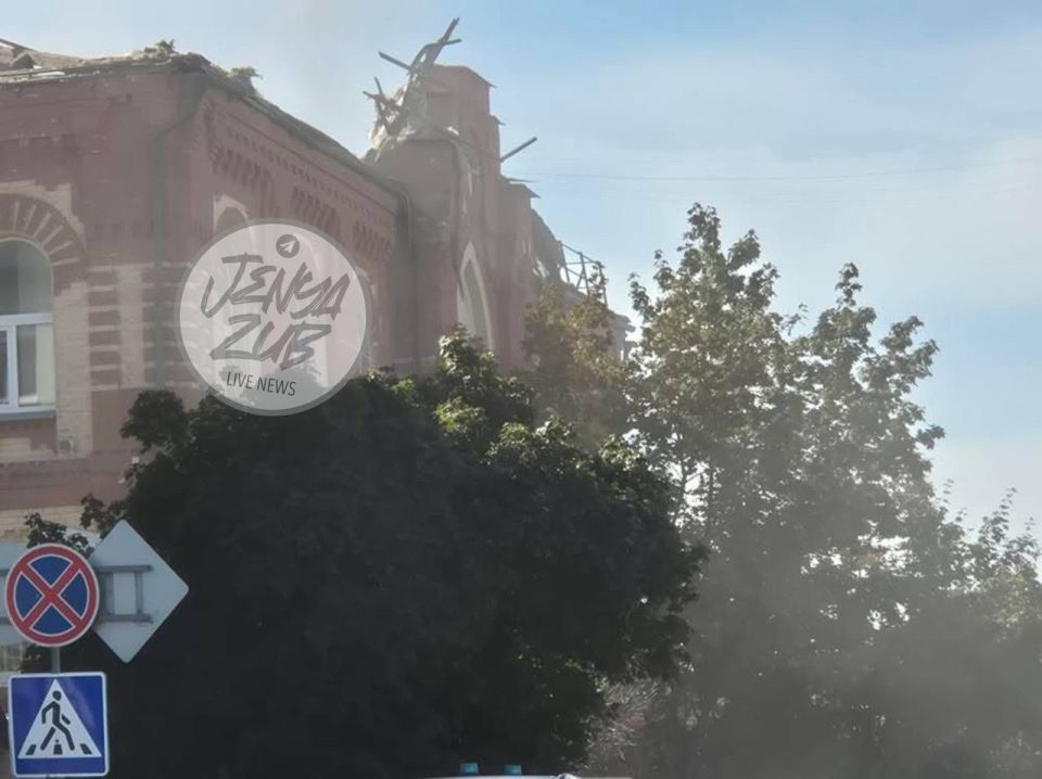 Момент прилета "Герани-2" в Харькове и кадры с места событий Момент прилета "Герани-2" в Харькове и кадры с места событий