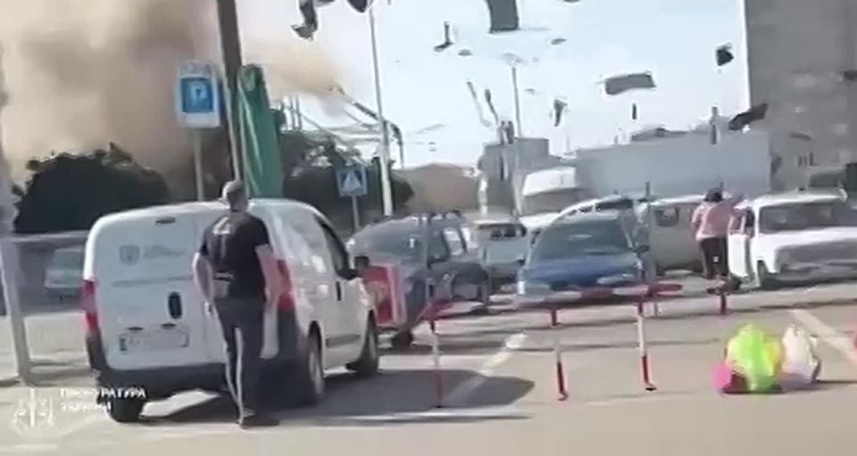 Эпичный прилёт дрона по объекту в Харькове