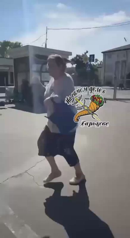  .  De Gaulle Boutique Hotel