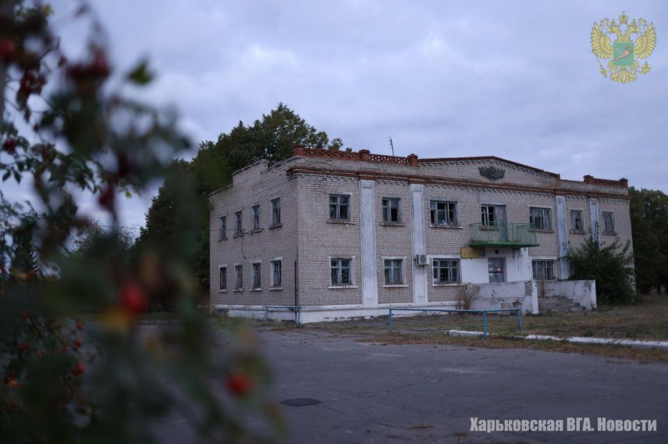 Село Тополи Купянского района страдает от разрушений социальных объектов и домов мирных жителей из-за хаотичных ударов вооруженных формирований Украины