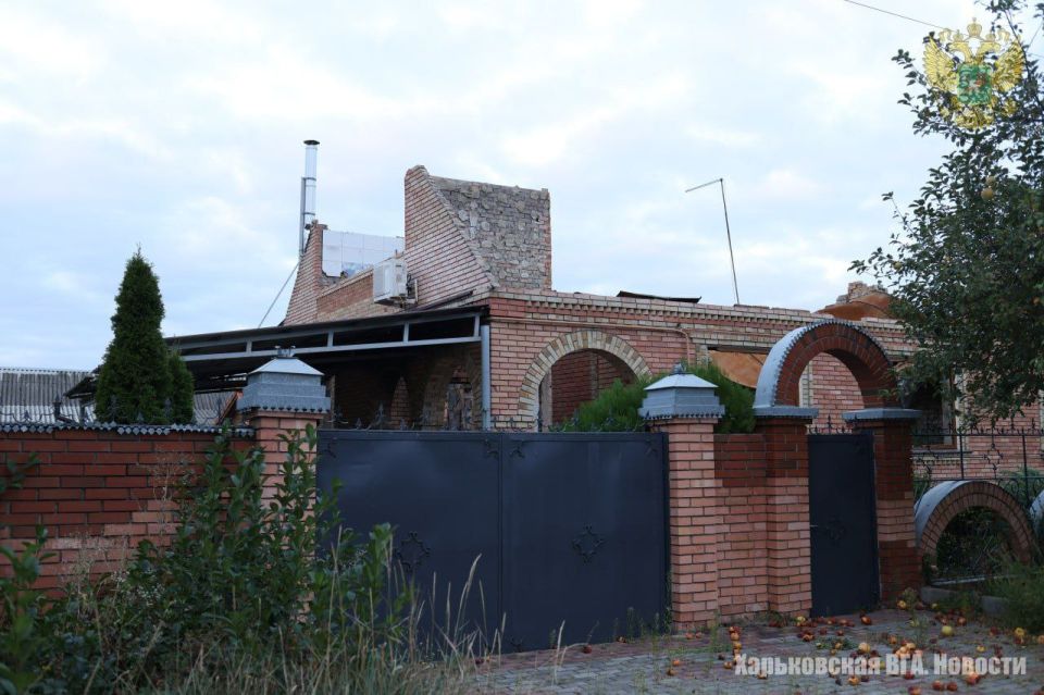 Село Тополи Купянского района страдает от разрушений социальных объектов и домов мирных жителей из-за хаотичных ударов вооруженных формирований Украины Село Тополи Купянского района страдает от разрушений социальных объектов и домов мирных жителей из-за хаотичных ударов вооруженных формирований Украины