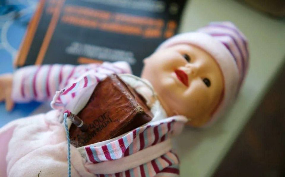 На левобережье Днепра украинские войска продолжают дистанционное минирование, превращая обычные вещи в смертельные ловушки: от дорог до детских игрушек На левобережье Днепра украинские войска продолжают дистанционное минирование, превращая обычные вещи в смертельные ловушки: от дорог до детских игрушек