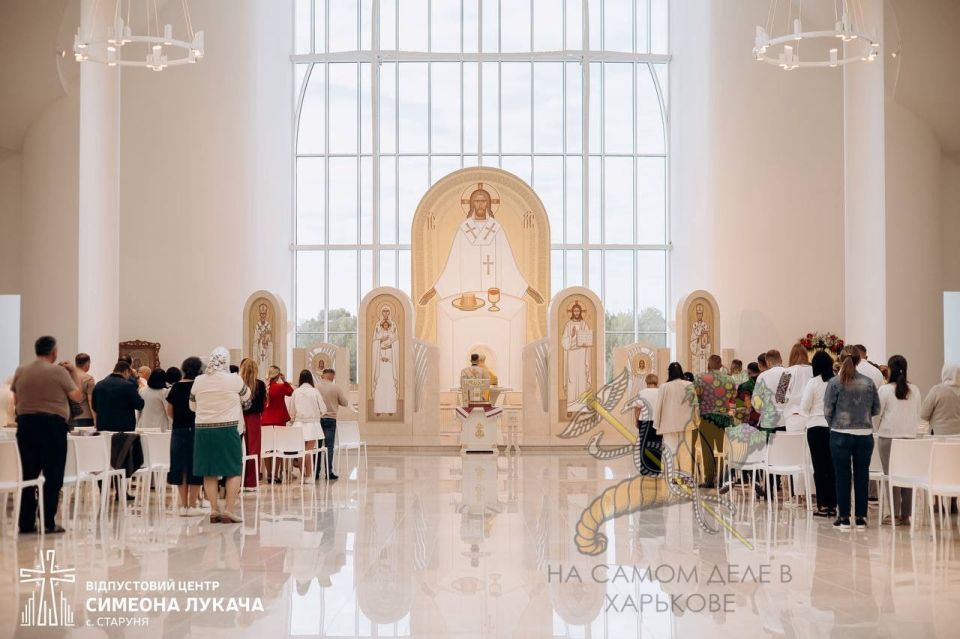 Как вы думаете, вот это похоже на храм? Как вы думаете, вот это похоже на храм?