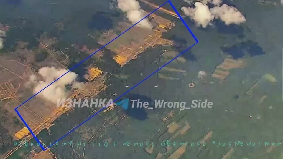 Первое видео.. Появились кадры контроля нанесения ударов ВС РФ по полигону ВСУ в районе н.п. Гончаровский Черниговской области