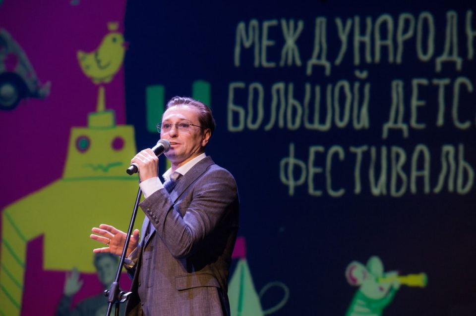 «Багдадский вор и черная магия»: именно этим спектаклем откроется 28 сентября на сцене Театра имени Владимира Маяковского VIII Большой Детский фестиваль «Багдадский вор и черная магия»: именно этим спектаклем откроется 28 сентября на сцене Театра имени Владимира Маяковского VIII Большой Детский фестиваль