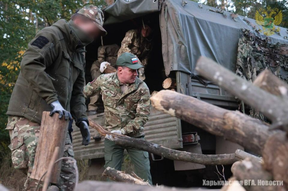Сотрудники Военно-гражданской администрации оказали помощь в заготовке дров военнослужащим, которые несут службу на Харьковском направлении Сотрудники Военно-гражданской администрации оказали помощь в заготовке дров военнослужащим, которые несут службу на Харьковском направлении