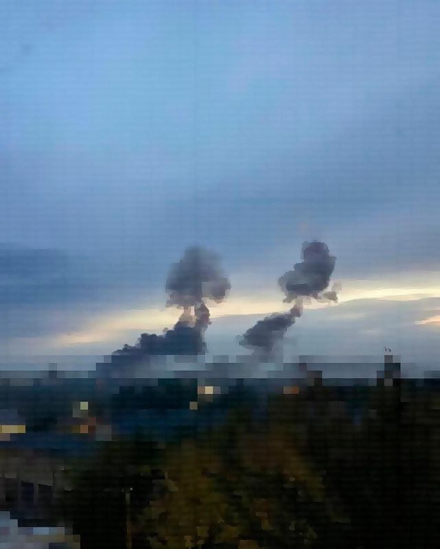 Мощнейшая комбинированная атака продолжается: десятки «Гераней» прямо сейчас фактически окружили Киев Мощнейшая комбинированная атака продолжается: десятки «Гераней» прямо сейчас фактически окружили Киев