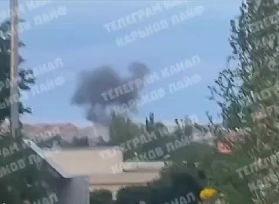 Несколько мощных взрывов прогремело в Харькова, сообщают о налете барражирующих боеприпасов