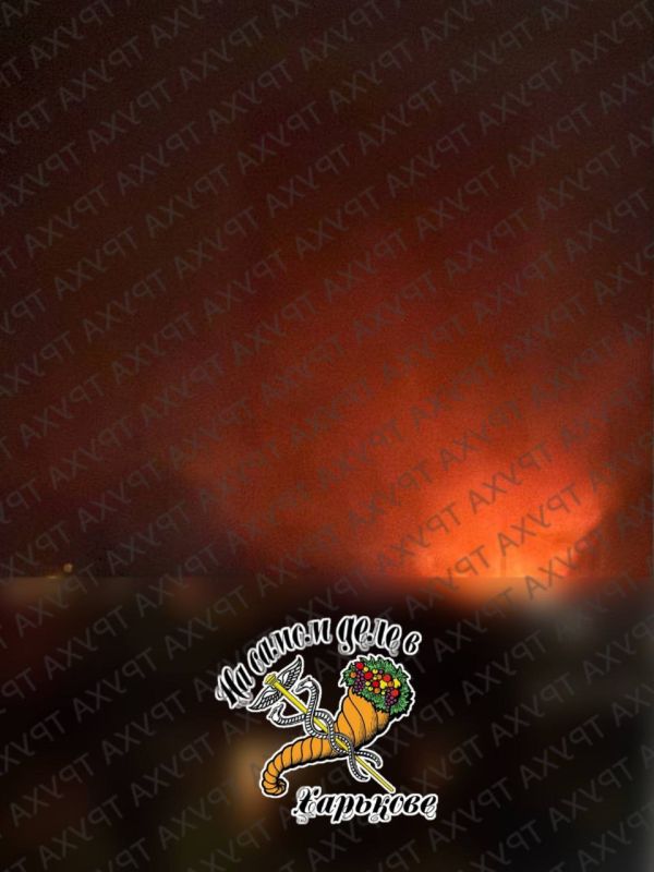 Момент одного из прилетов и некоторые кадры возгораний и задымлений на объектах ВСУ Момент одного из прилетов и некоторые кадры возгораний и задымлений на объектах ВСУ