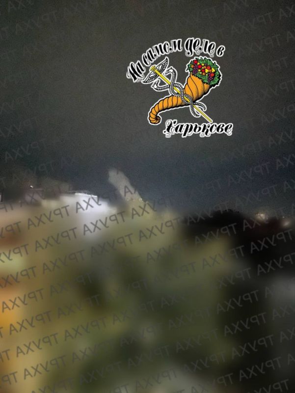 Момент одного из прилетов и некоторые кадры возгораний и задымлений на объектах ВСУ Момент одного из прилетов и некоторые кадры возгораний и задымлений на объектах ВСУ