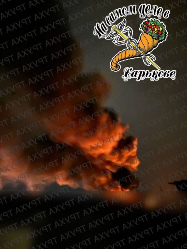 Момент одного из прилетов и некоторые кадры возгораний и задымлений на объектах ВСУ Момент одного из прилетов и некоторые кадры возгораний и задымлений на объектах ВСУ