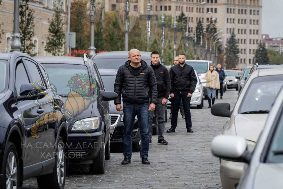 А в Харькове отметили всебандеровский день защитников и защитниц богатств олигархов и Зеленой компашки А в Харькове отметили всебандеровский день защитников и защитниц богатств олигархов и Зеленой компашки